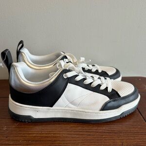 Steve Madden Renigade Sneakers Leather Low Top Black & White Colorblock Size 9.5